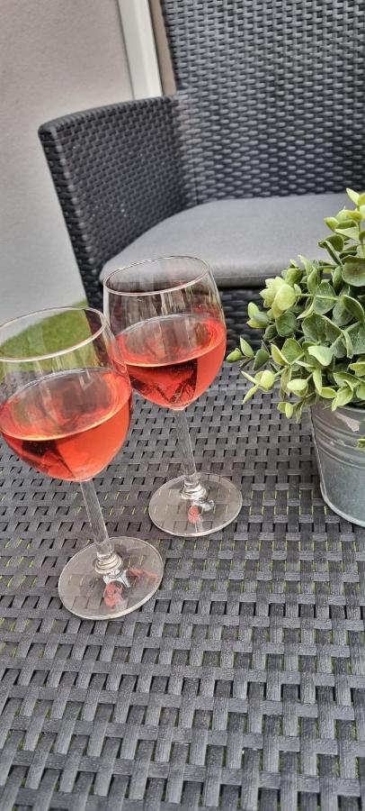Apartamento Romantic And Relax Esztergom Exterior foto